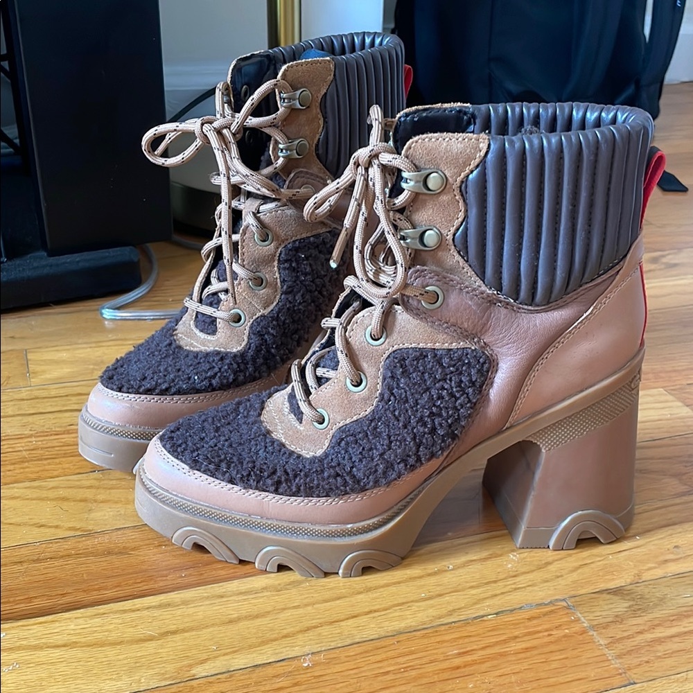 Sorel Brown Lace-Up Boots with Chunky Heel
